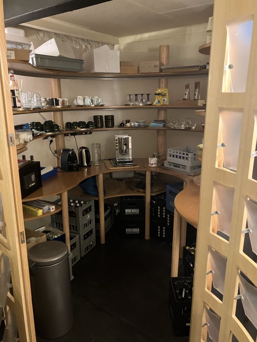 Allestimento di negozi e stand fieristici: Bar Möbel – Usato da Ostermundigen venduto da acc_kw65