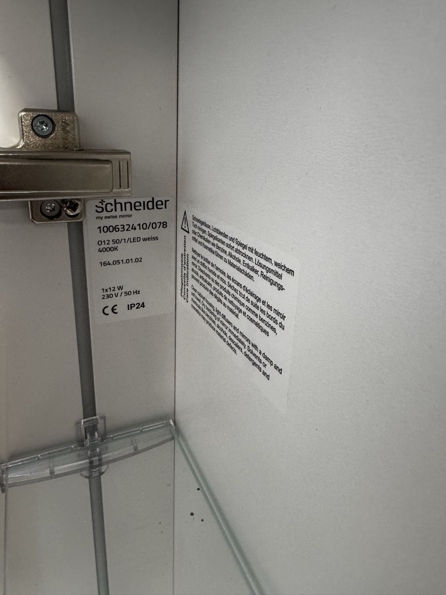 Armoires miroirs: Bad Spiegelschrank Schneider – D'occasion à Welschenrohr par BlackCancer90 3