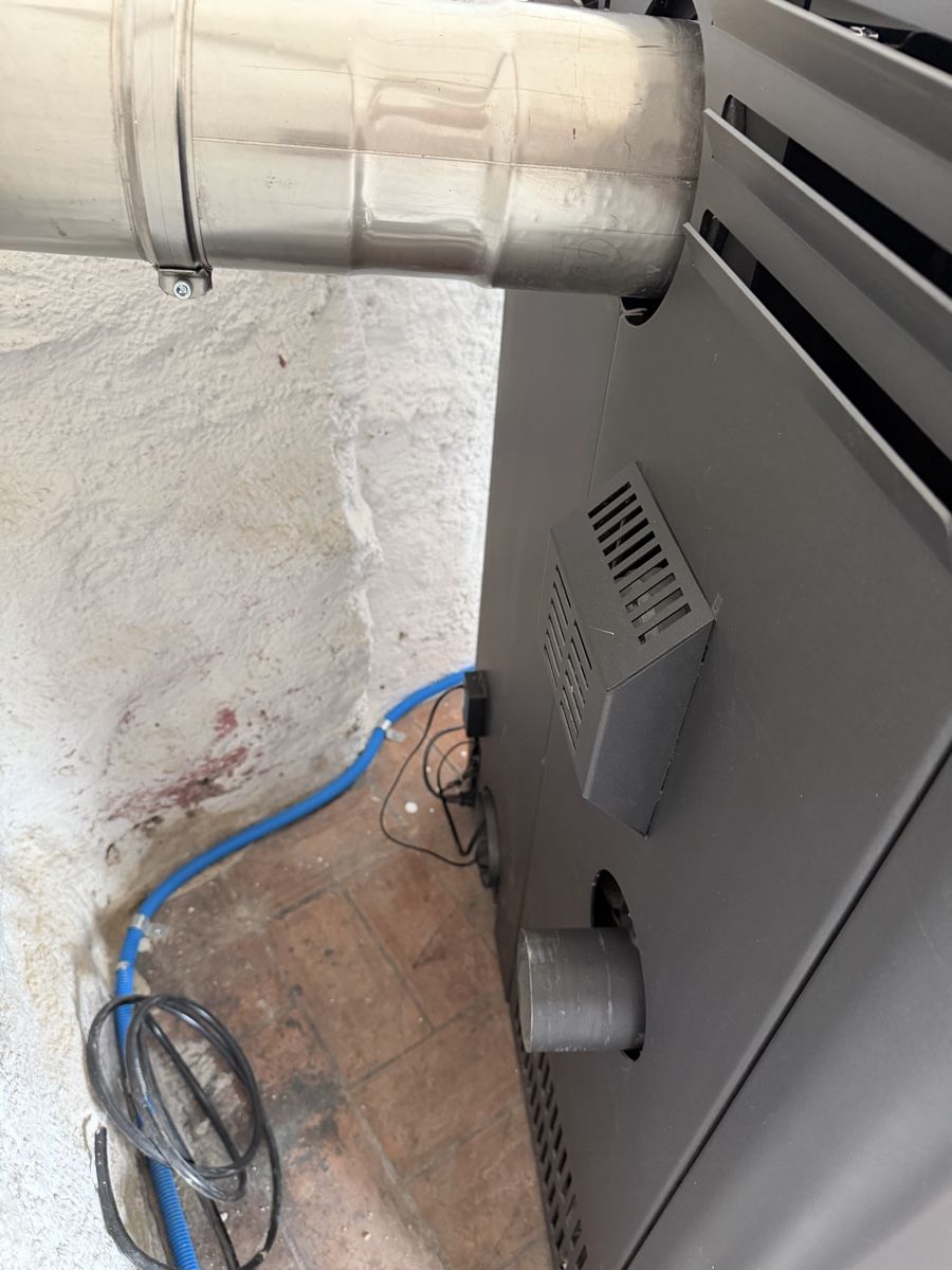 Cheminée: MoDuo Pellets und Scheitholz Austroflamm 2.4 - 9.4 kW WiFi – Gebraucht aus Agno von marcsch1970 5