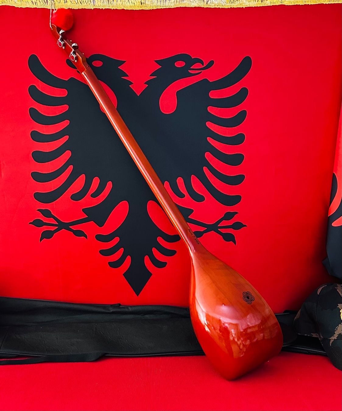 Strumenti musicali: Albanisches Musikinstrument Qifteli – Nuovo e nell'imballaggio originale da Kirchberg SG venduto da rex_pfd8 5