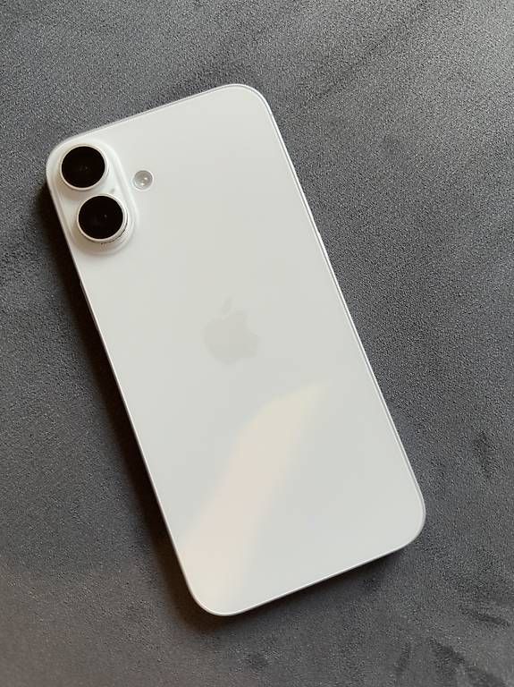 Portables: Iphone 16 plus 128GB - bianco – D'occasion à Ticino par lucreziaadelbelloo