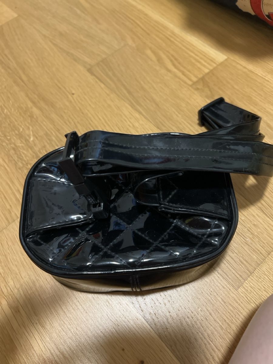 Sacs: Fanny pack black patent leather quilted – D'occasion à Brugg AG par amelienoelle 1