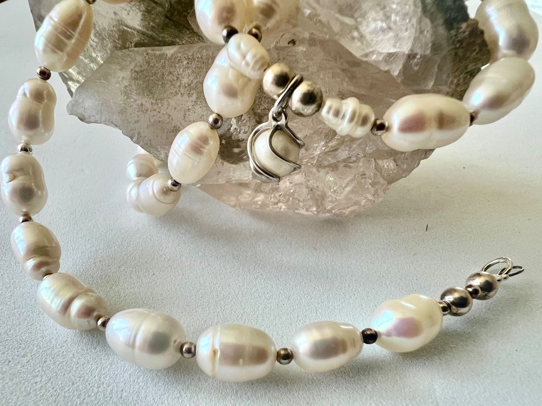 Ketten: Traumhafte Perlenkette 925 Silber mit schwebender Perle – Neu (gemäss Beschreibung) aus Ruswil von artbyhand