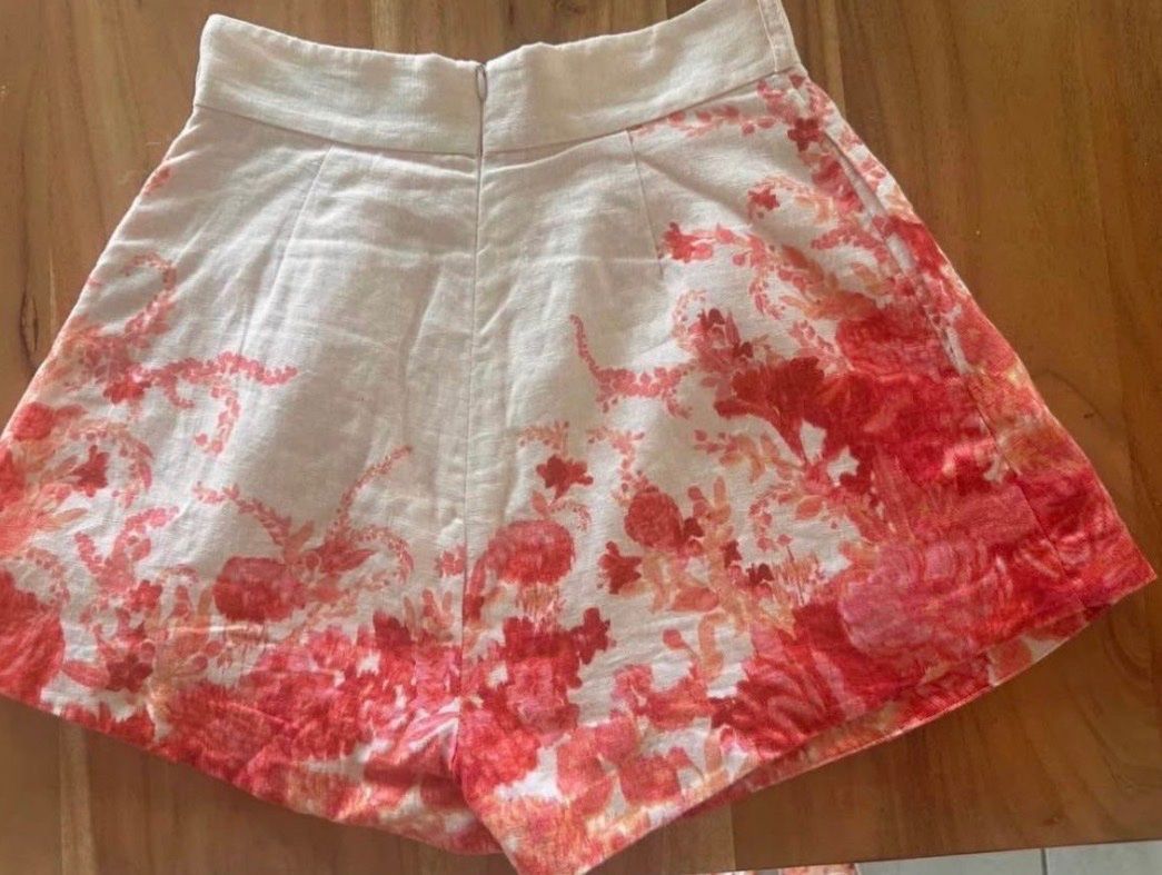 Zimmermann Pantaloni: Zimmermann Linen Shorts – Usato da Münchenstein venduto da mag_ck5y 5