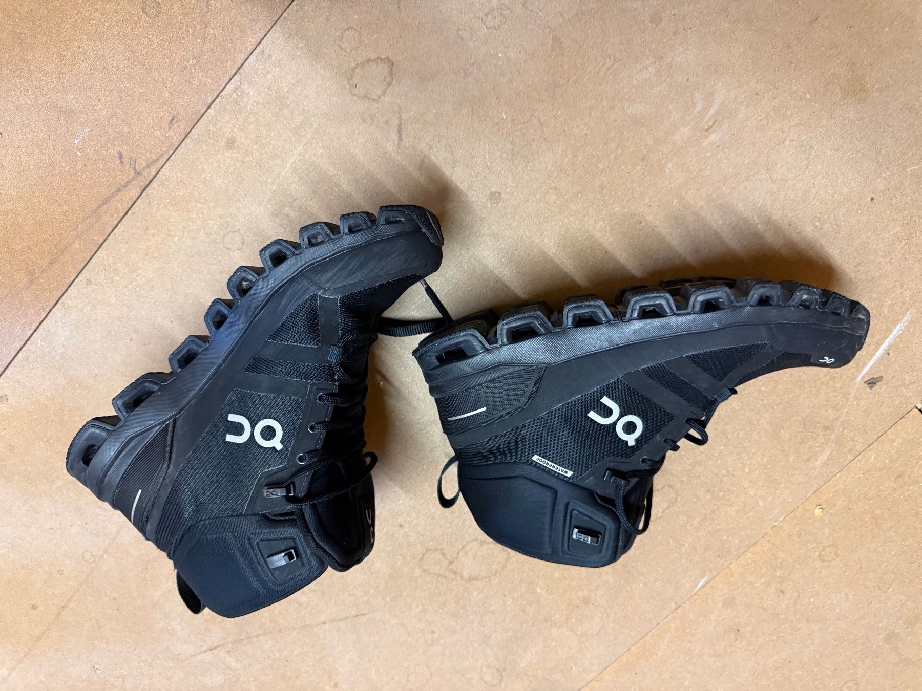 On Scarpe da uomo: On Cloud / Gr. 40 Schwarz Outdoor Top – Usato da St.Gallen venduto da Wvuvuosa 4