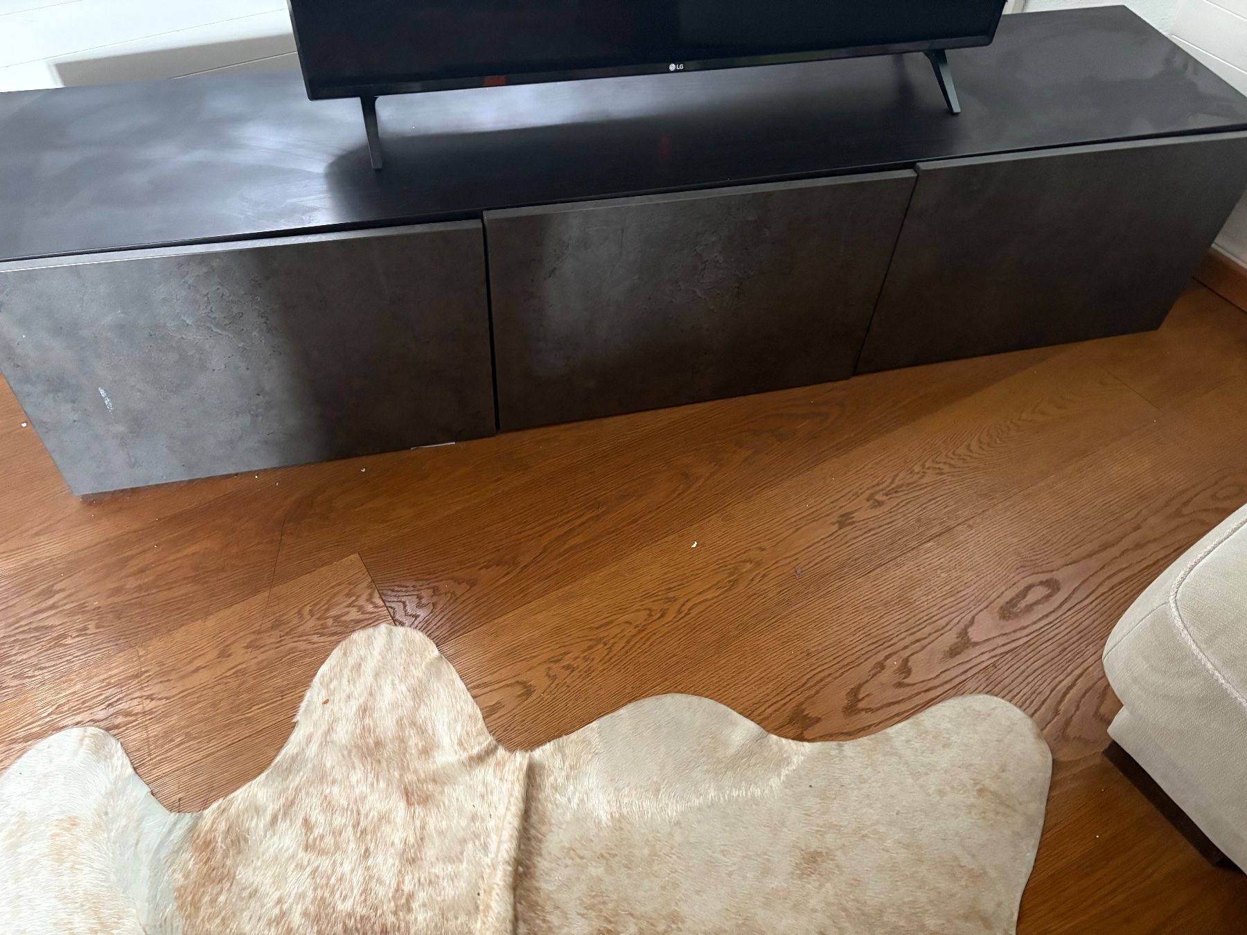 Ikea Meubles TV: KALLVIKEN IKEA  TV-Ständer (schwarz-grau) – D'occasion à Othmarsingen par shi_z6zz 1