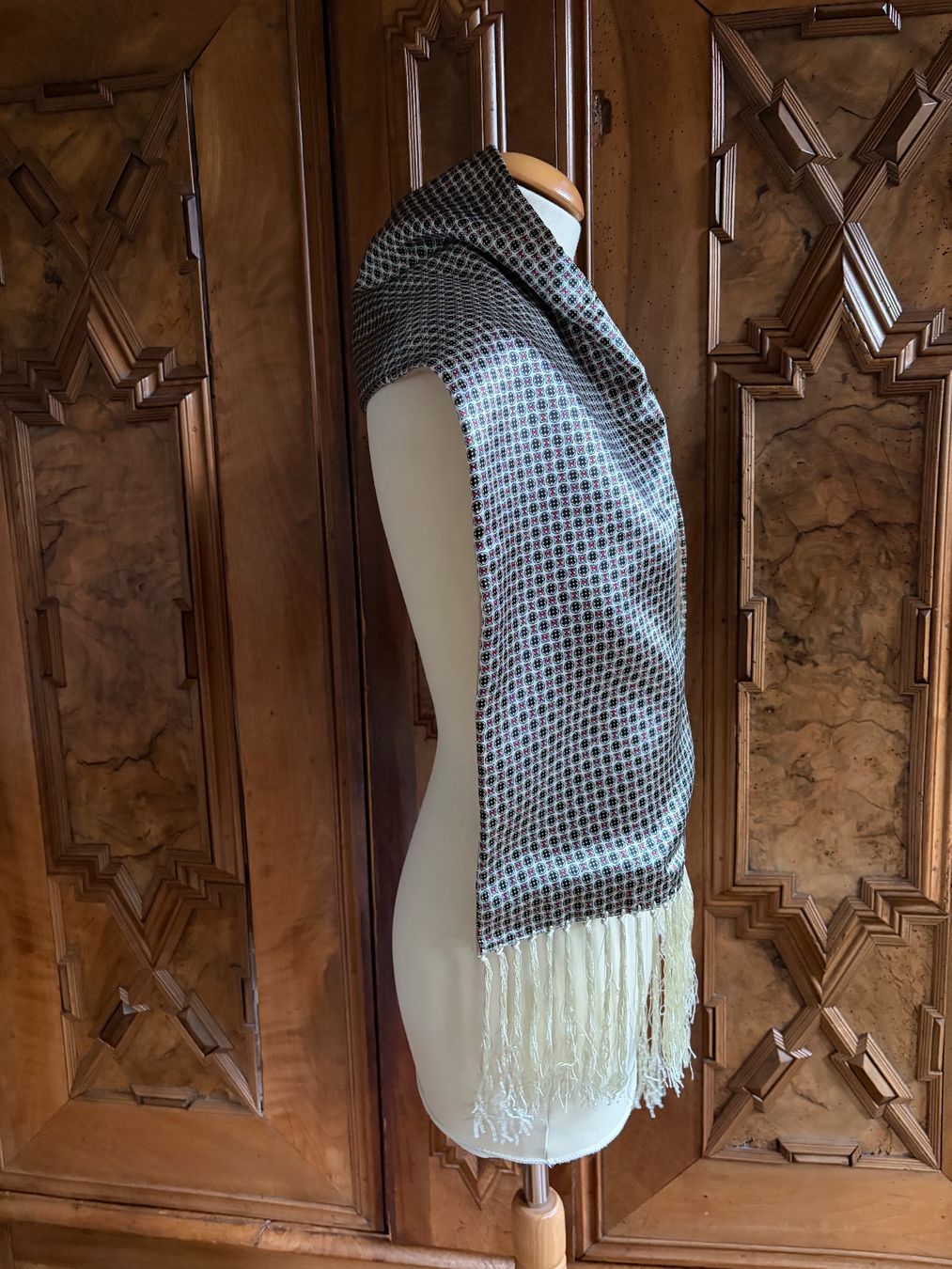 Foulard & Sciarpe: Eleganter doppelseitiger Schal  / Seide + Schurwolle/ – Usato da Interlaken venduto da Bona55 2