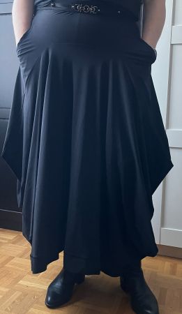 Jupe marque HIGH (Italie) Taille 42