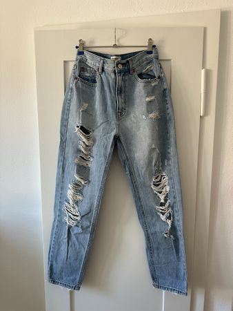 Jeans Pull&Bear blau mit Rissen Grösse 36 guter Zustand