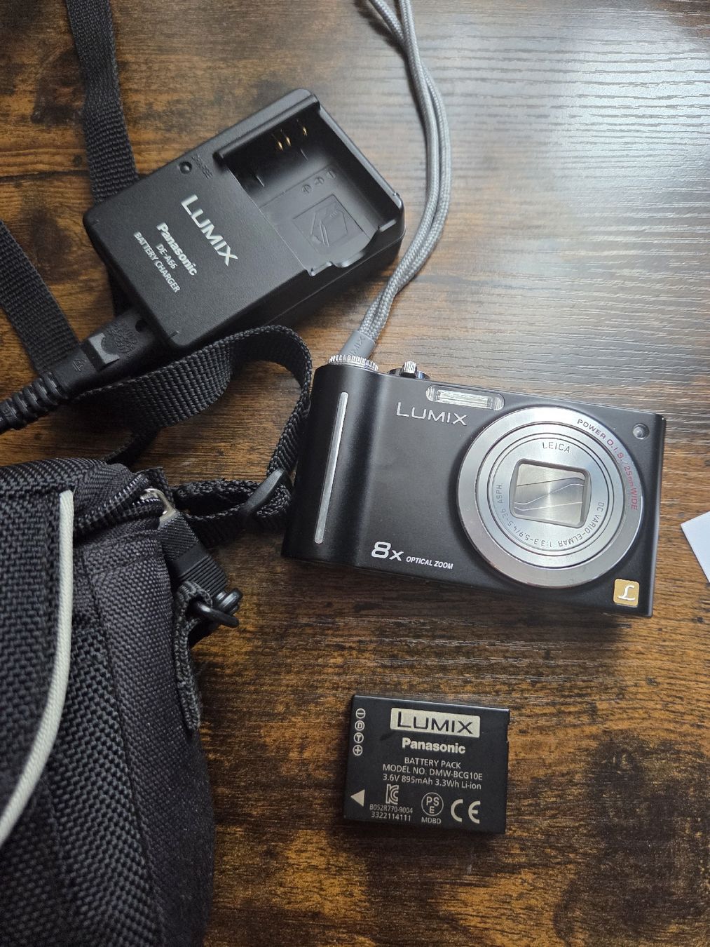 Panasonic Fotocamera: Panasonic Lumix DMC-ZX1 camera with accessories – Usato da Winterthur venduto da Maricels_Boutique 2