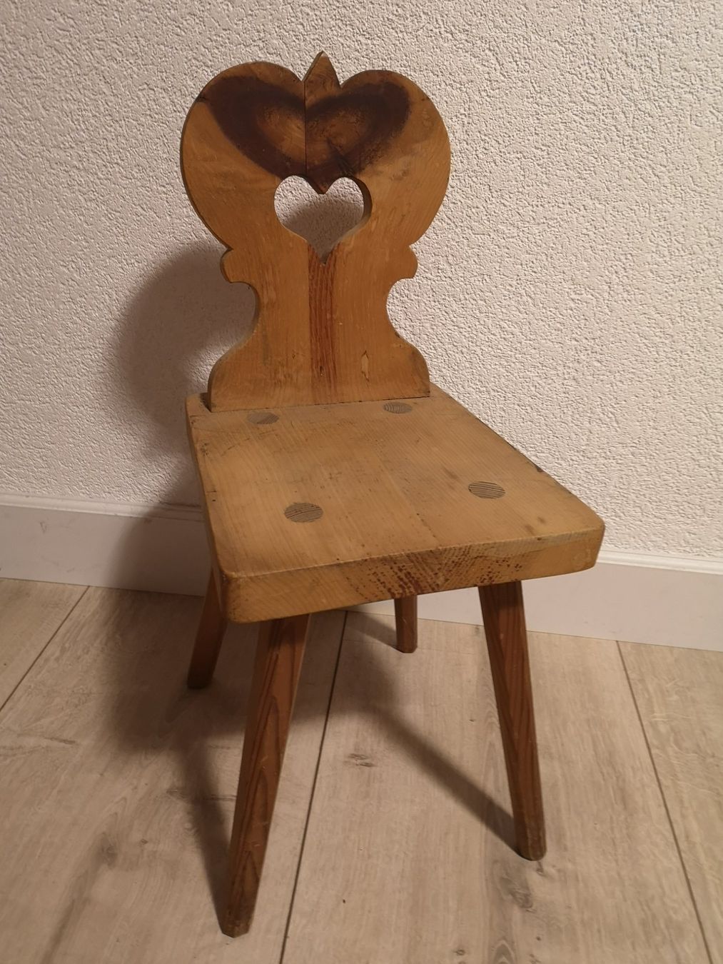 Sedie: Mini chaise en bois massif – Usato da Conthey venduto da Cathlouz