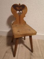 Mini chaise en bois massif