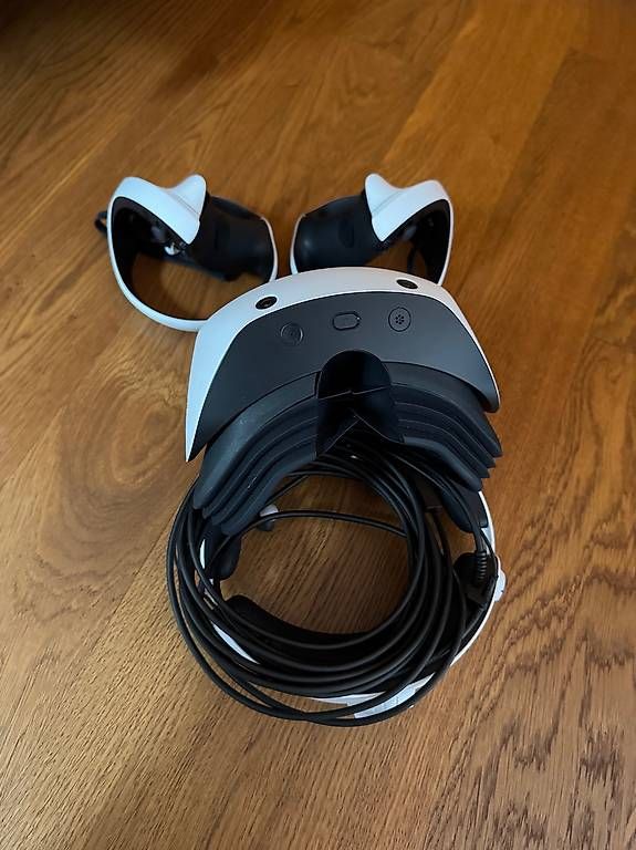 VR Brille: Sony Playstation VR2 3 mal gebraucht – Gebraucht aus Stans von Fangio