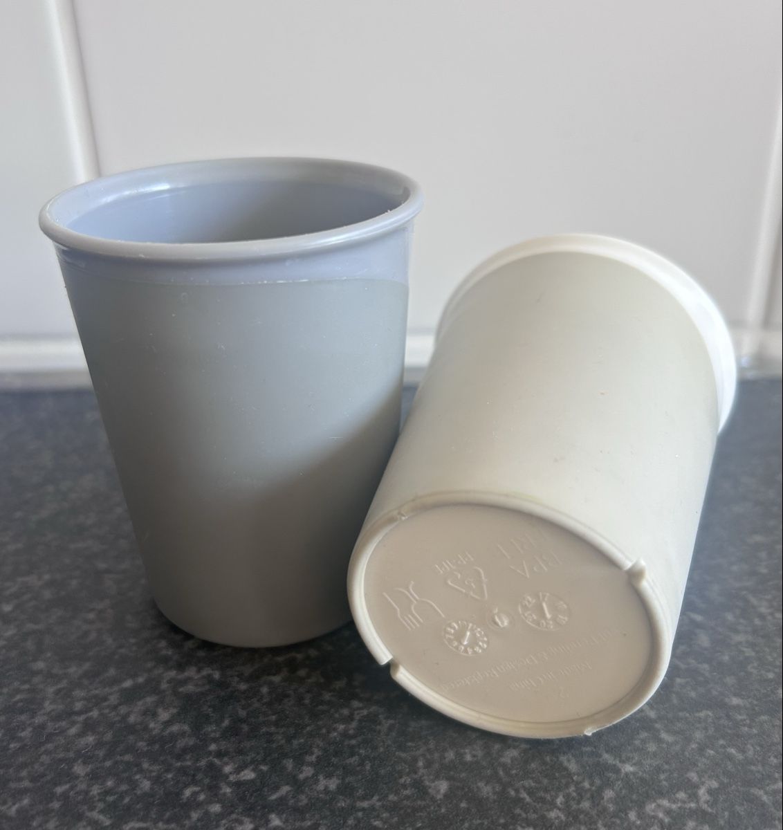 Contenitori & Simili: Lot de 2 gobelets Twistshake pour bébé – Usato da Carouge GE venduto da Emilynette 1