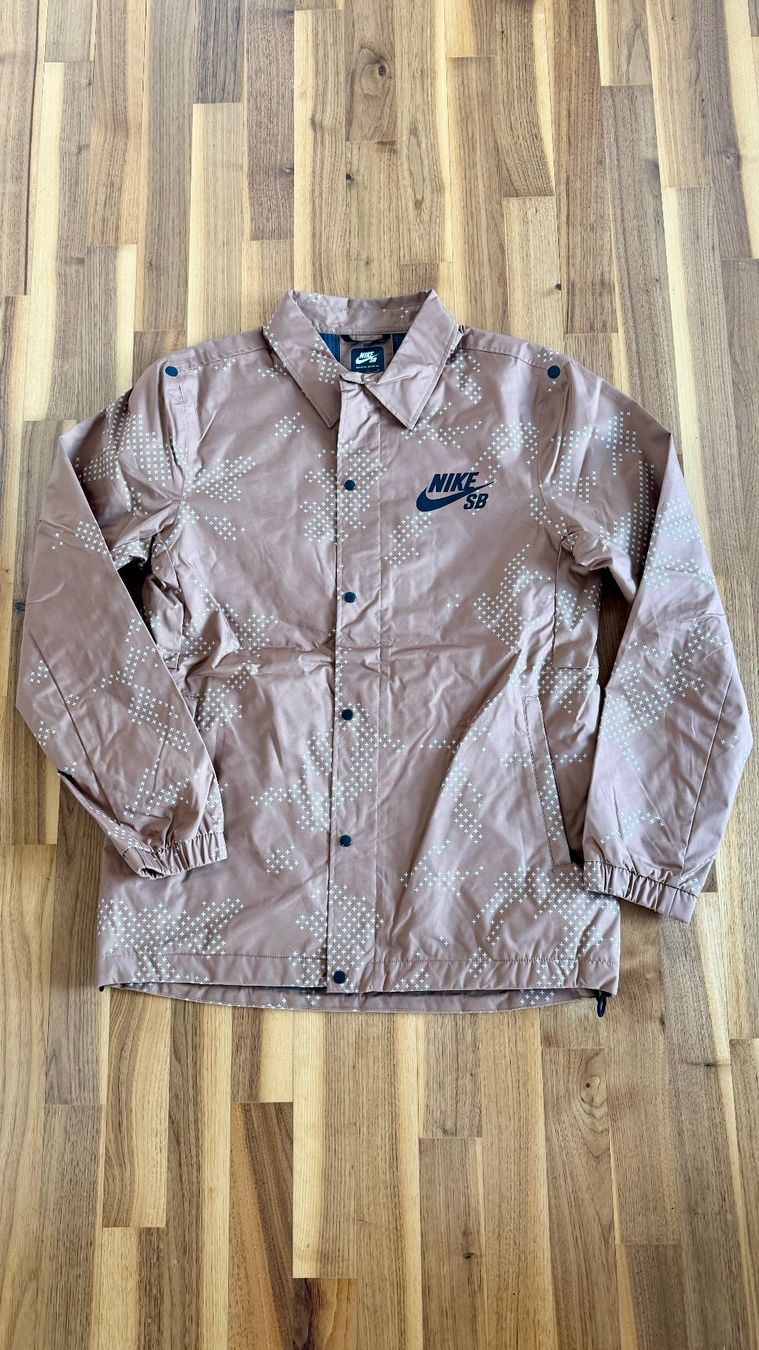 Giacche: NIKE SB ASST COACHES JACKET ALE BROWN – Usato da Schlieren venduto da coolgearonly 4