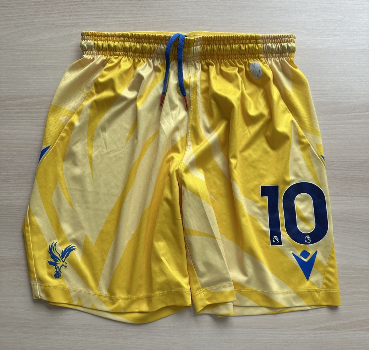 Pantaloni: Short Crystal Palace M – Nuovo (secondo la descrizione) da Sonceboz-Sombeval venduto da lan_lp7g