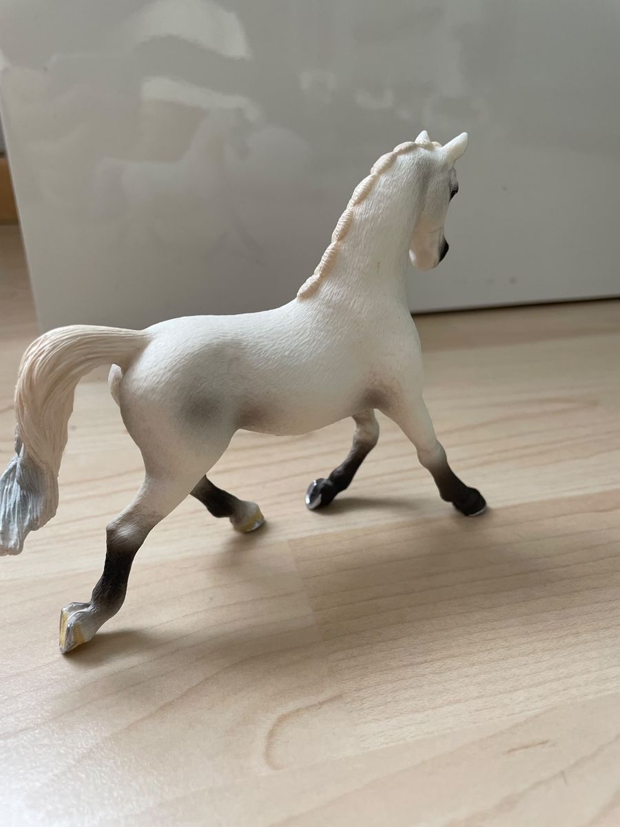 Schleich Jouets: Schleich Pferd Araber Schimmel  – D'occasion à Wil Sg par mil_r9gx 1