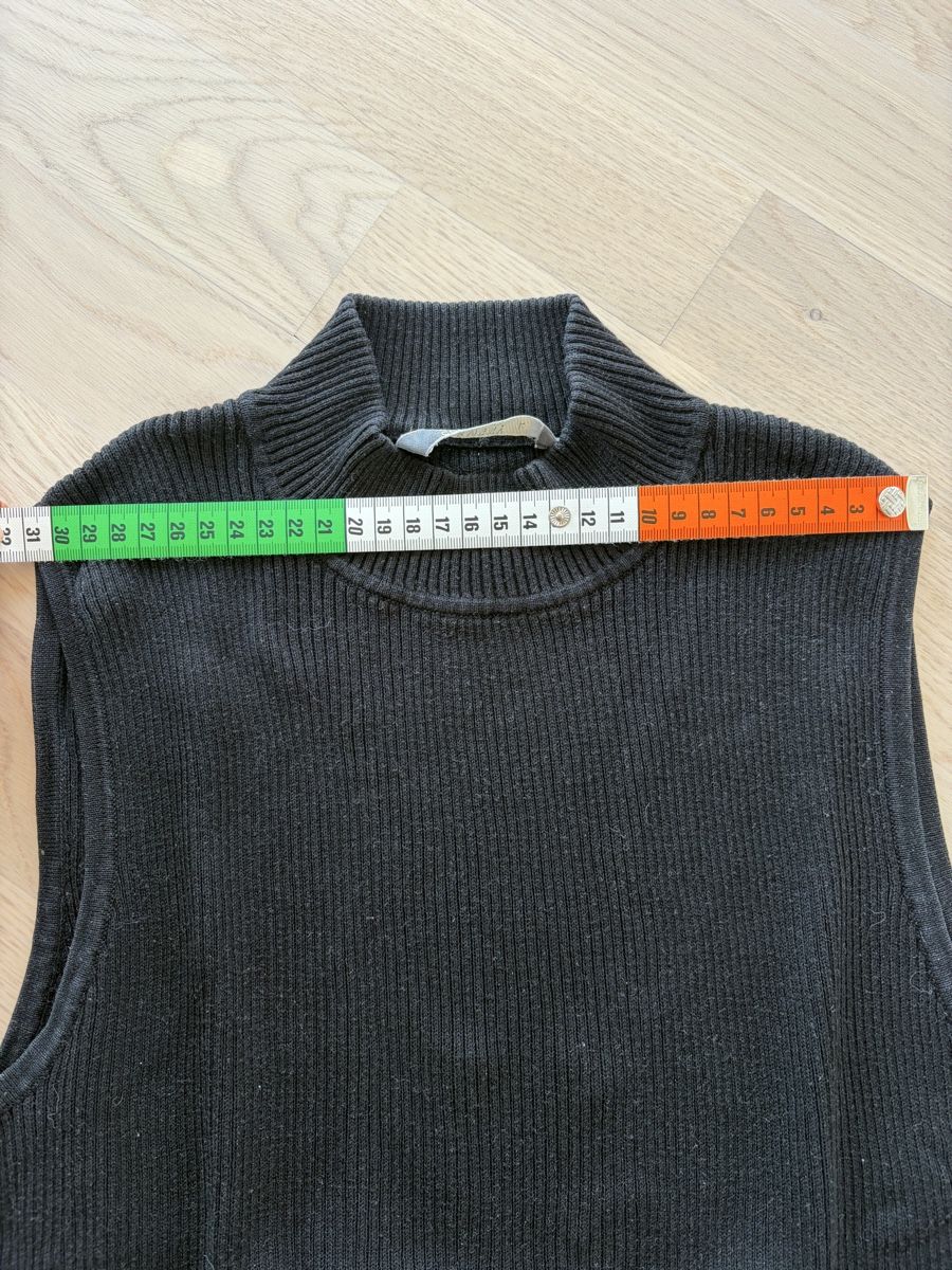 Maglioni & Felpe: Top gerippt Rollkragen Ärmellos Gr. S-L – Usato da Au ZH venduto da eac_gm25 2