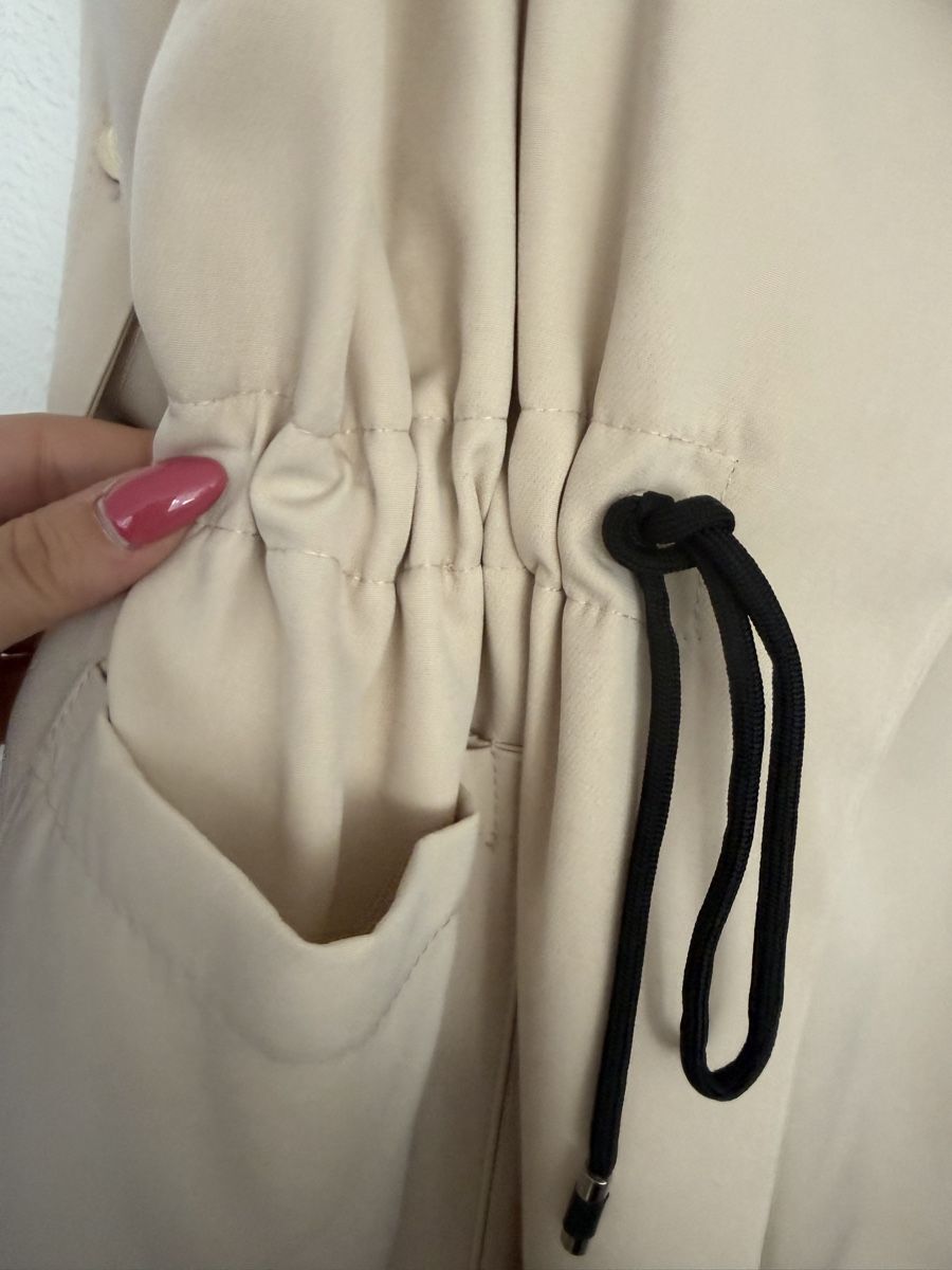 Manteaux: Wunderschöne Damen Übergangsjacken in Beige & Hellblau – D'occasion à Hägglingen par Raff_Ella 2