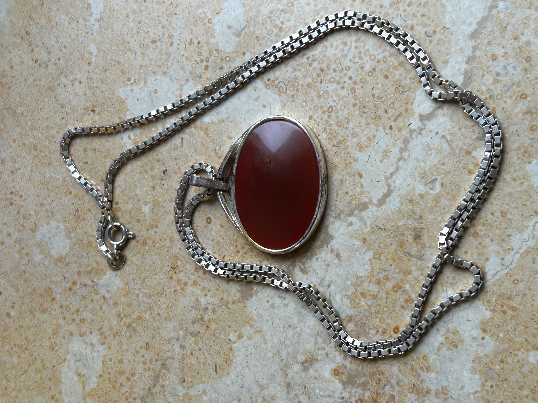 Ciondoli: Silberkette mit Karneol Anhänger, Vintage – Usato da Laufen venduto da Bellebellezza 1