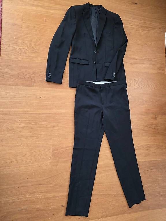 Costumes, combinaisons de sport et fonctionnelles: C&A premium Anzug mit Hemd – D'occasion à Winterthur par Weihong 3