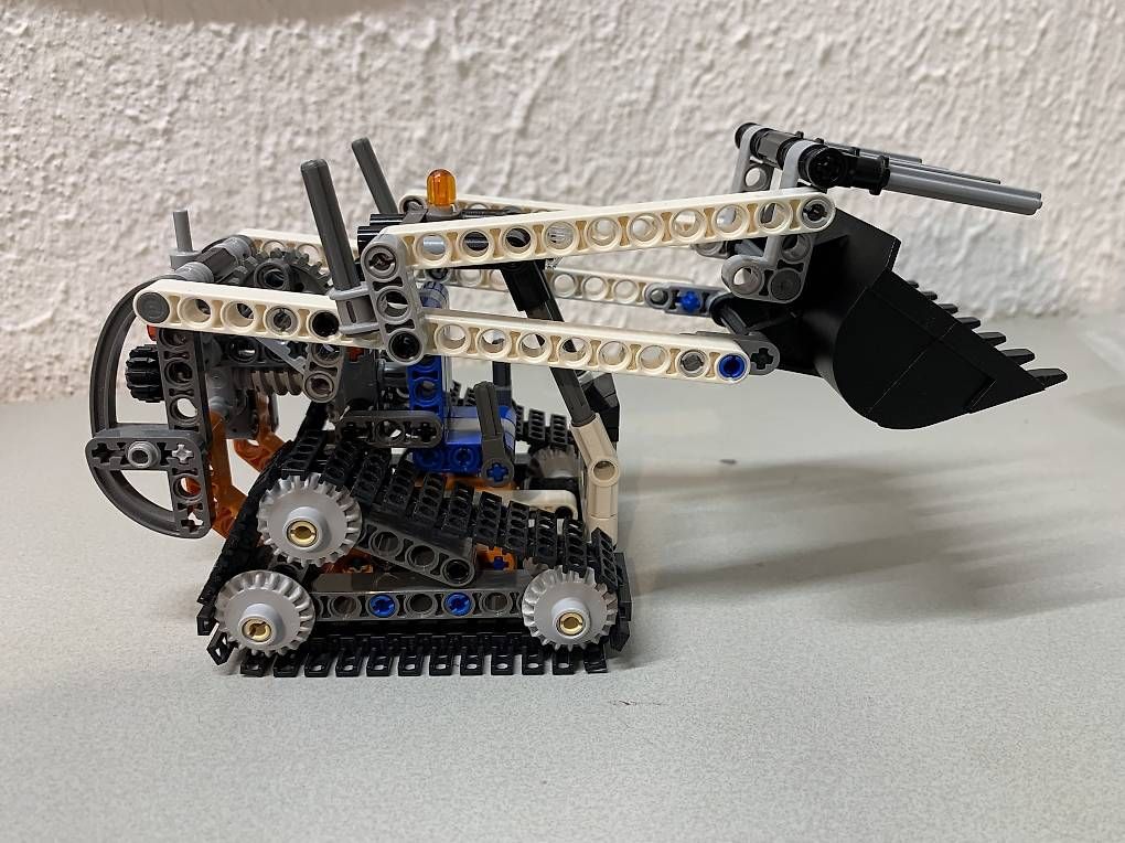 Lego Baukästen: LEGO TECHNIC SET 42032 KOMPAKT RAUBENLADER – Gebraucht aus Zunzgen von Viper79 1