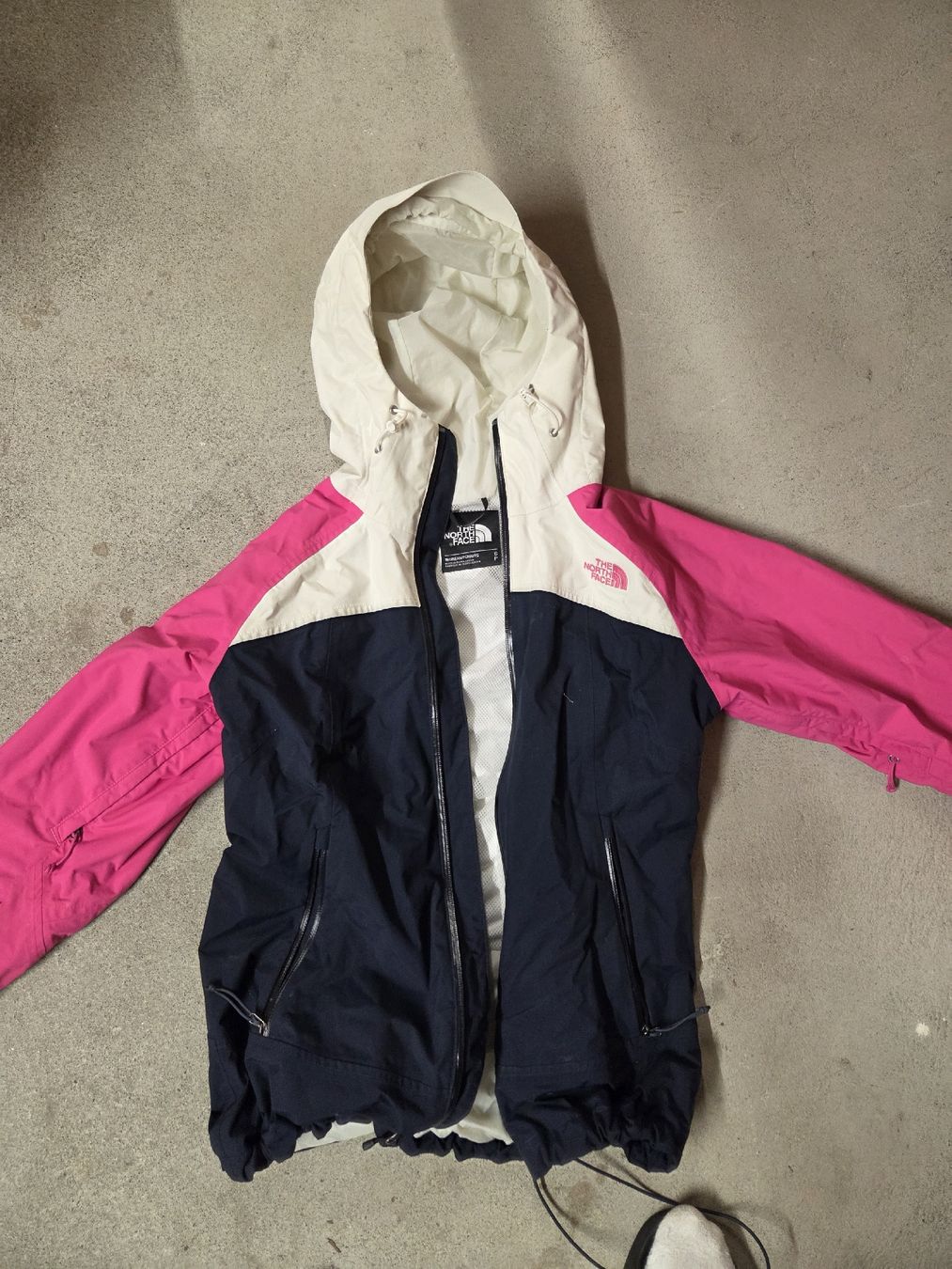 North Face Giacche: North Face Regenjacke – Usato da Langnau am Albis venduto da ann_h5sz