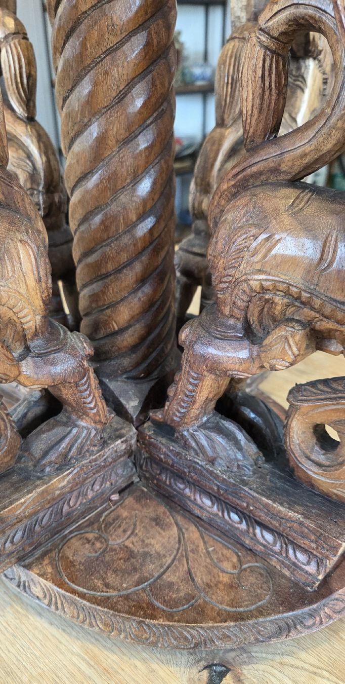 Sculture & Statue: Schnitzerei Tischsockel aus Holz – Usato da Rehetobel venduto da hobirot01 5