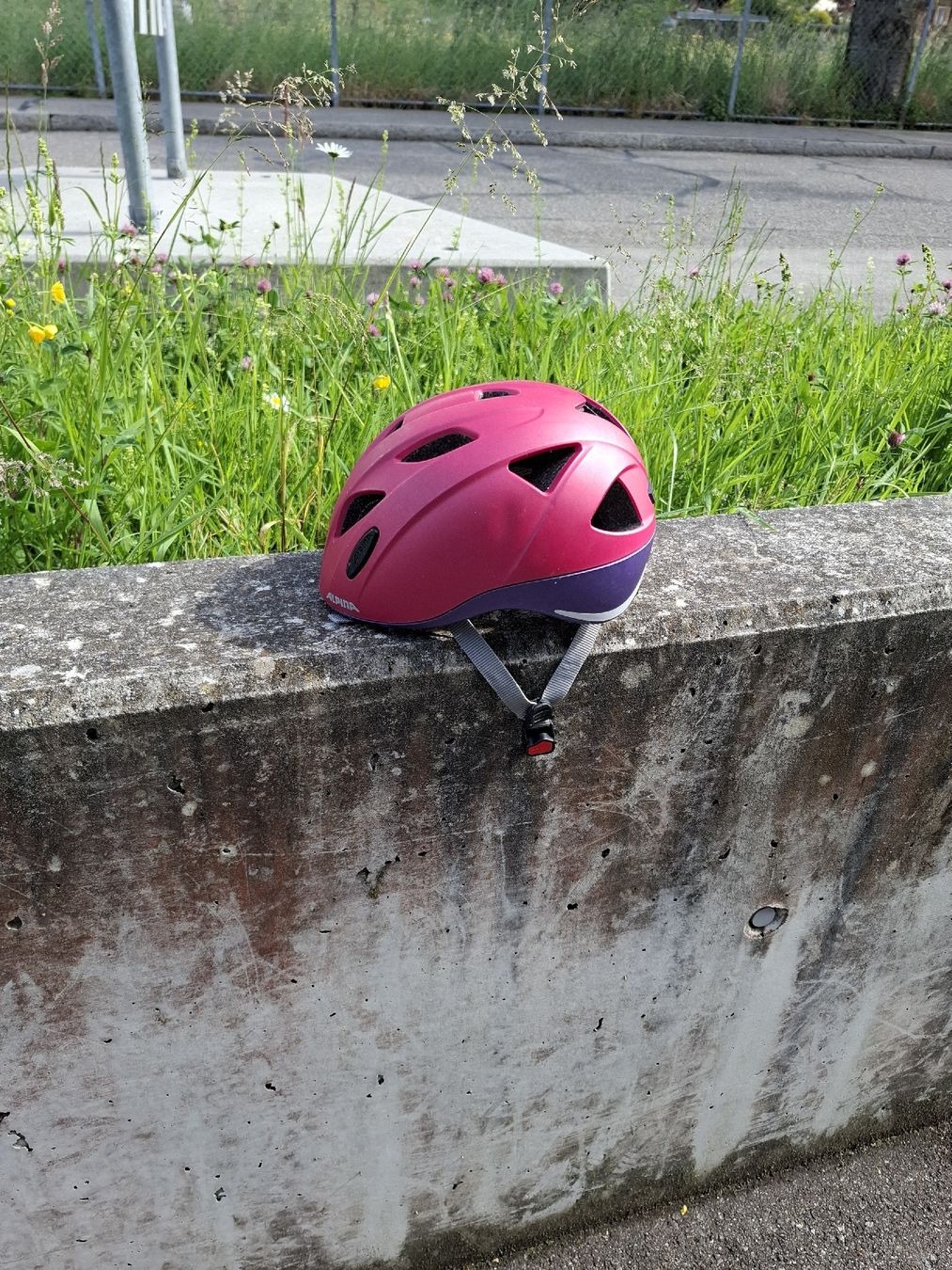 Caschi: Kinder Velohelm – Usato da Stäfa venduto da Michael.80 1