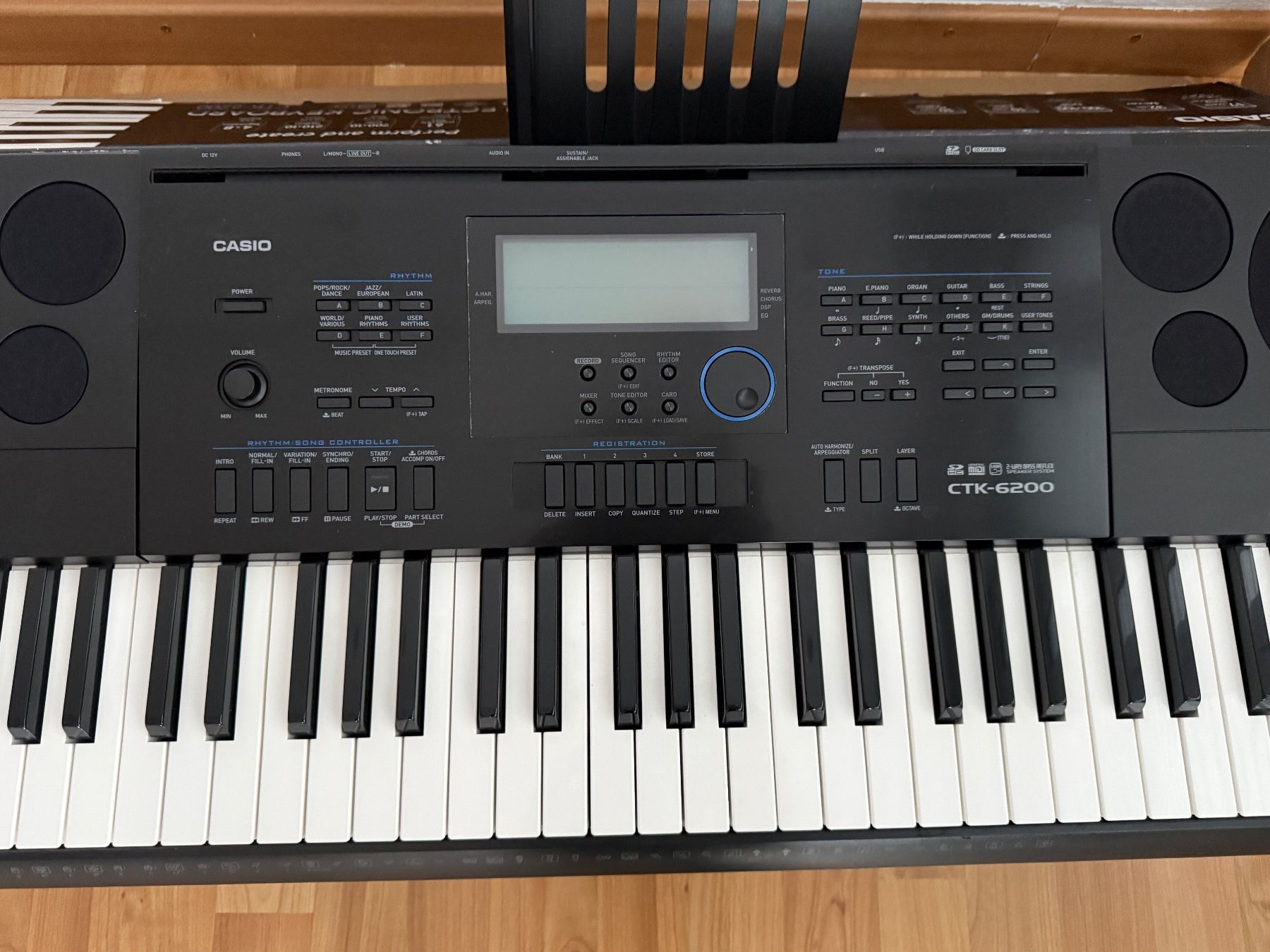 Casio Strumenti musicali: Casio ELECTRONIC KEYBOARD CTK-6200 mit orginal Verpackung – Usato da Niederuzwil venduto da bentorem 3