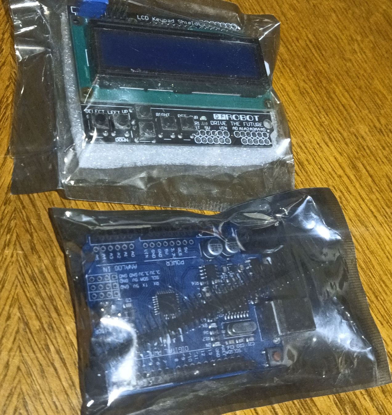 Elektronikbauteile: Arduino Uno & LCD Display Starter Kit - Neu – Neu und originalverpackt aus Frutigen von