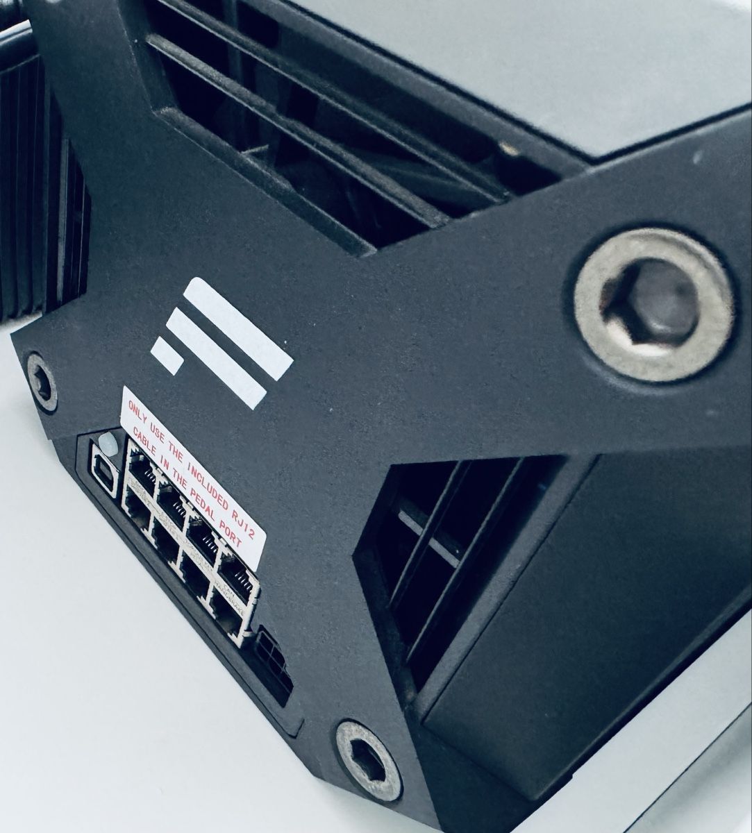 Fanatec Controller: Fanatec DD1, evtl. Defekt  – Difettoso da Kaltbrunn venduto da RacingPoint.ch 1