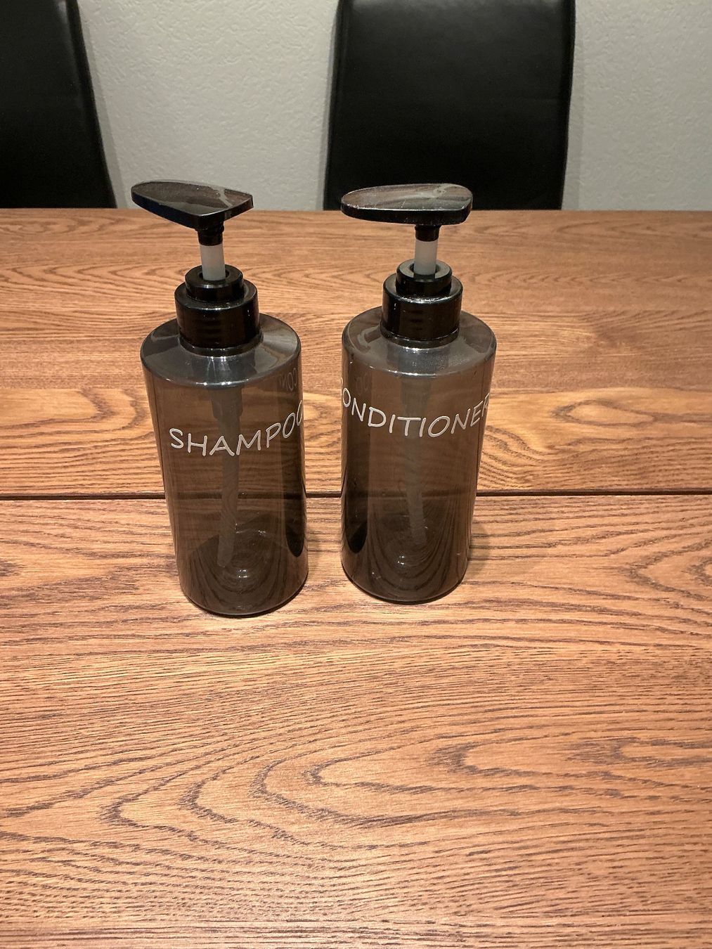 Haarpflegeprodukte: Shampoo & Conditioner Dispenser Set (Schwarz) – Gebraucht aus Würenlos von sweety5436 3