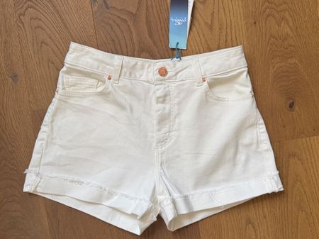 Bequeme weisse Scott Damen Jeansshorts Gr. 27 - NP 69 (NEU!)