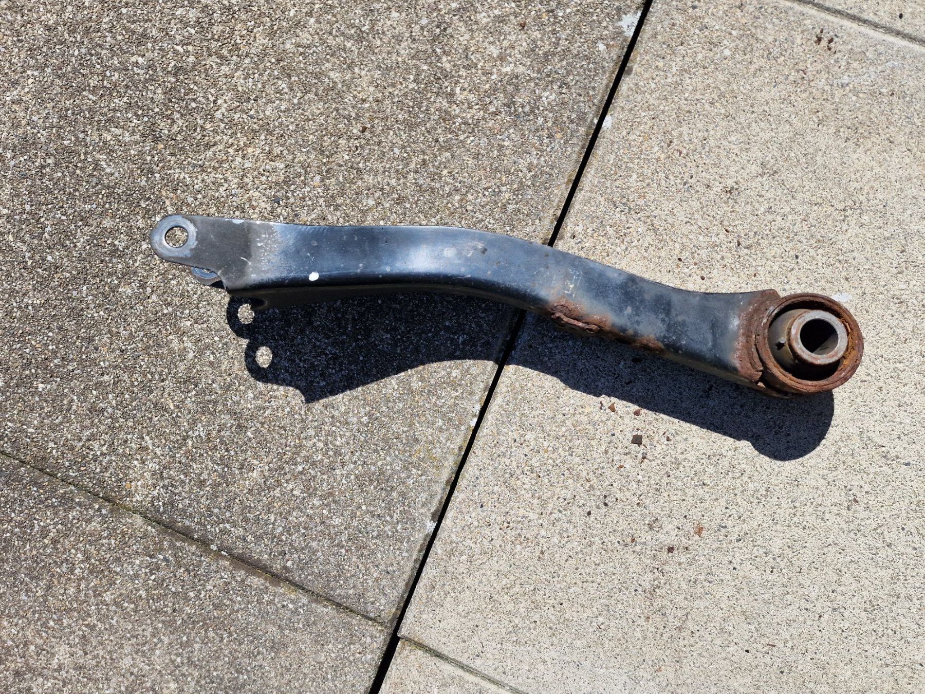 Tutti pezzi di ricambio auto: Querlenker - Control Arm - Suspension Trailing Arm - WRX STI – Usato da Buchrain venduto da Sssschaller 2