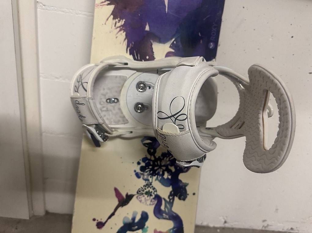Boards: Roxy Silhouette Banana 141 cm Snowboard mit Bindungen  – Gebraucht aus Birmensdorf ZH von Antoniomrs 2