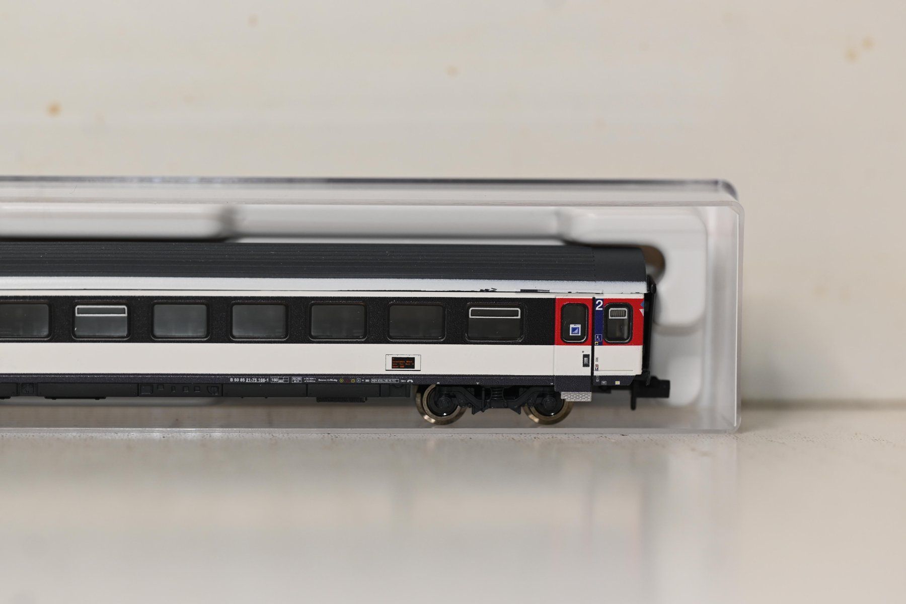 Fleischmann Modelleisenbahnen: SBB  Personenwagen 2 Kl Fleischmann Spur N – Gebraucht aus Laupen ZH von Zmoewe 2