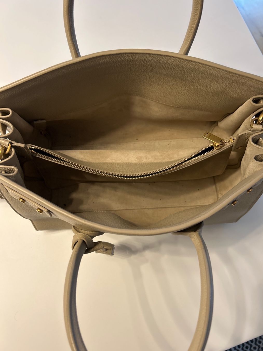 Saint Laurent Borse da donna: St Laurent, Sac, de  jour – Usato da Chez-le-Bart venduto da kouni12 4