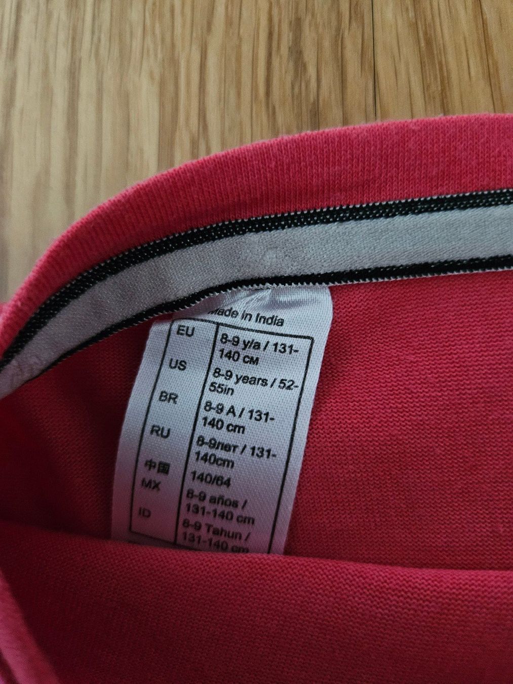 S.Oliver Blusen, T-Shirts & Tops: 2 x Shirt 128 s.Oliver, 140 decathlon – Gebraucht aus Hünenberg von lexli06 2