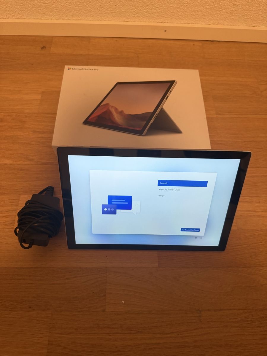 Microsoft Portables: Microsoft Surface Pro 7 | Intel Core i5 | 8 GB RAM | 256 GB  – D'occasion à glattfelden par liechti21