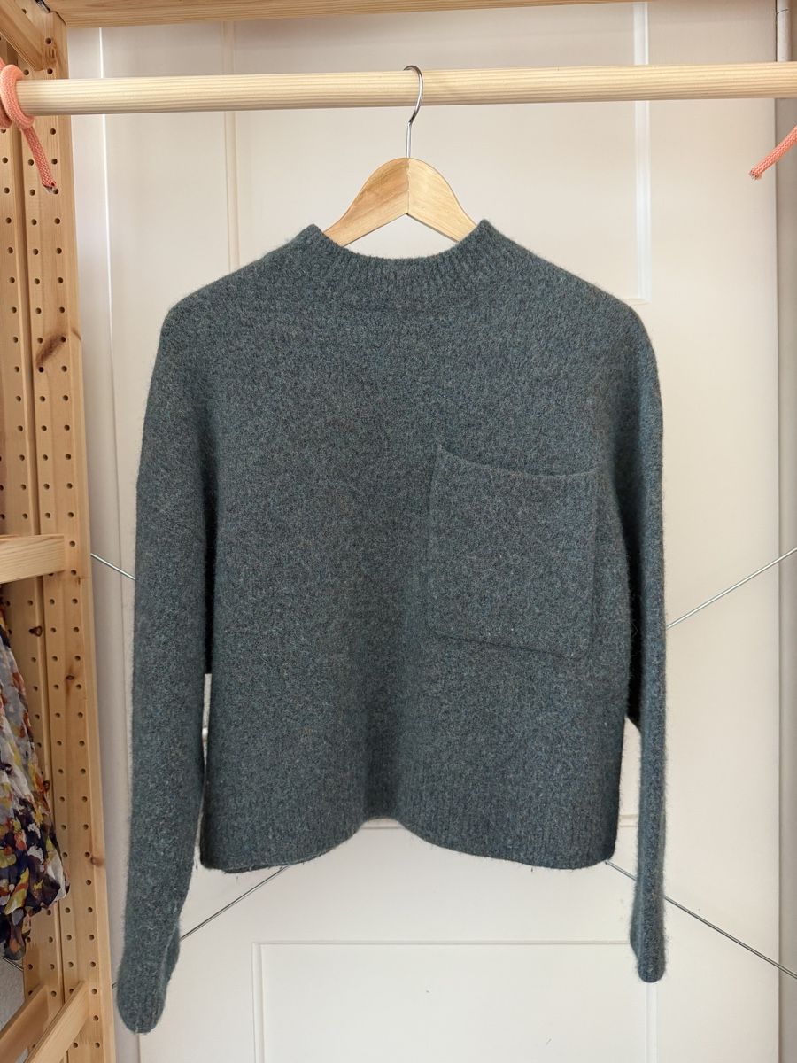 Pulls & Sweat-shirts: Pullover mit Brusttasche - & other stories  – D'occasion à Zürich par Nadgb1303