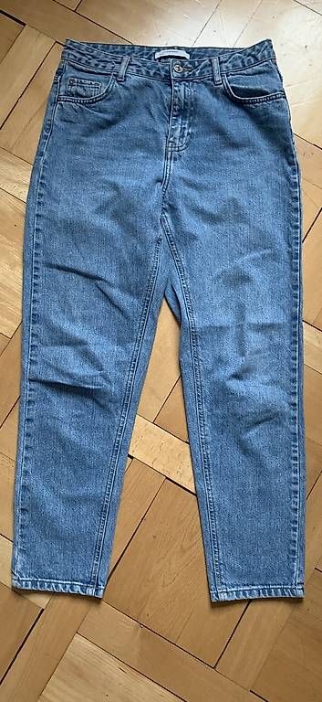 Zara Jeans: Mom Jeans – Nuovo (secondo la descrizione) da Zürich venduto da steph07