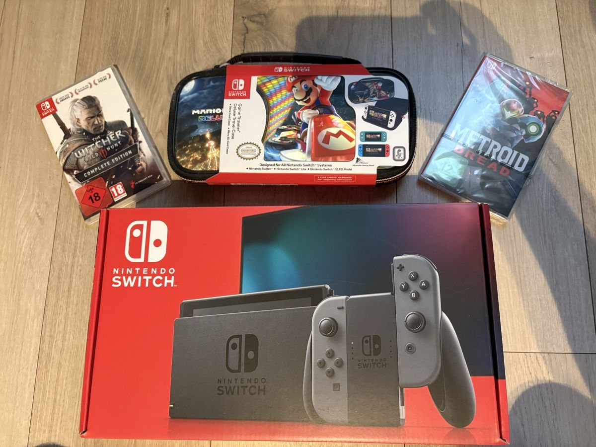 Nintendo Consoles: NINTENDO switch Bundle NEU – Neuf avec emballage d'origine à Herzogenbuchsee par warrior77 1
