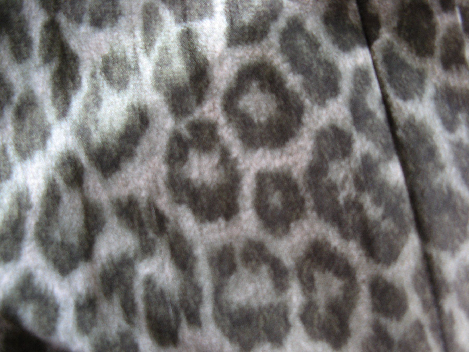 Blusen: Jacke, Bluse Wille Gr. 44 Leoprint olive – Gebraucht aus Zürich von apil 6