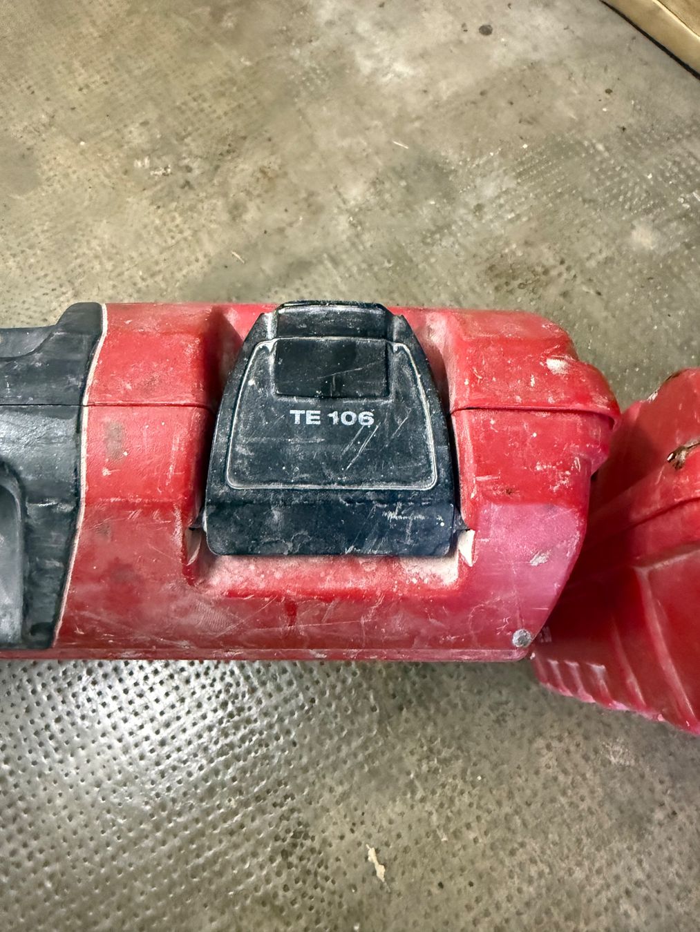 Hilti Tutti gli attrezzi: Hilti Set: TE 30-C + TE 106 mit Koffer – Usato da Zwingen venduto da nen_fb9g 2