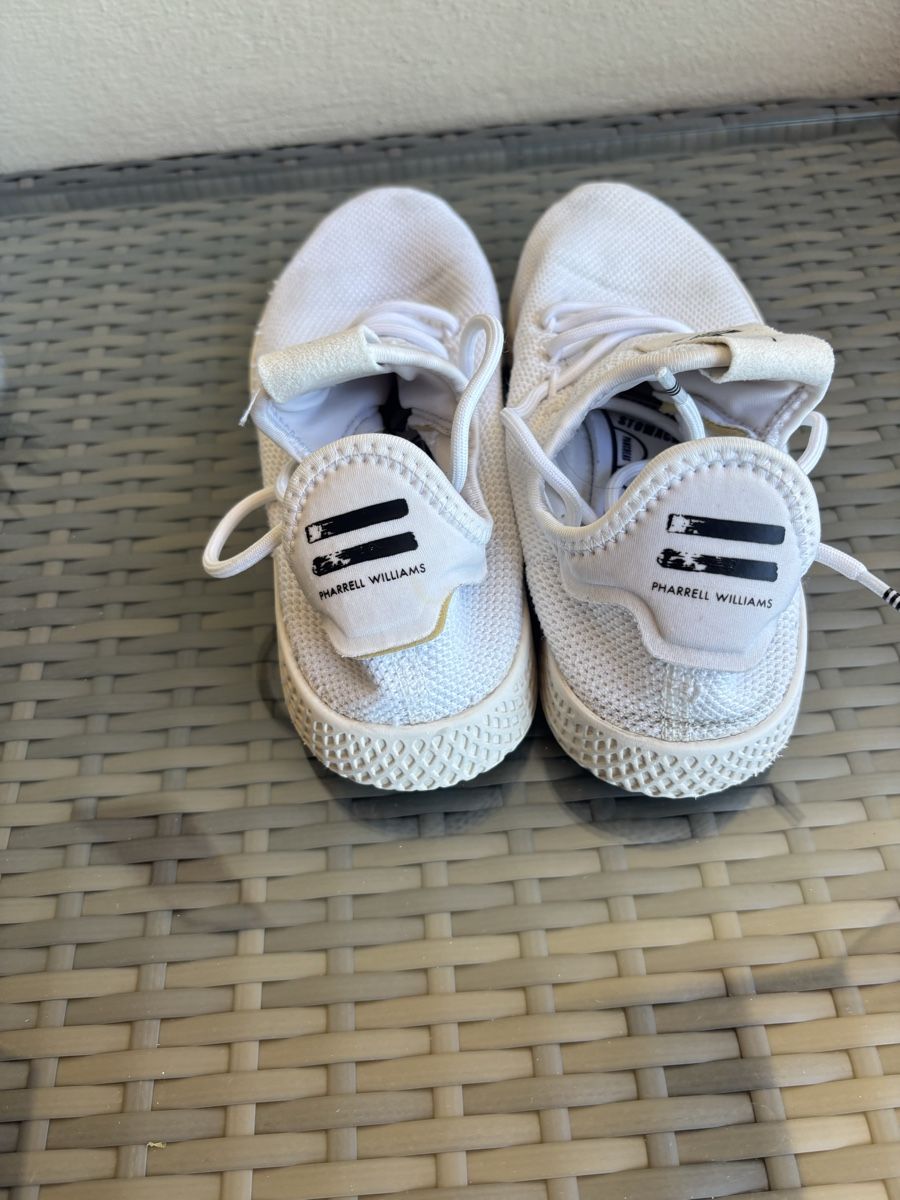 Adidas Chaussures hommes: Baskets Adidas x Pharrell Williams – D'occasion à Genève par ste_k6dj 2