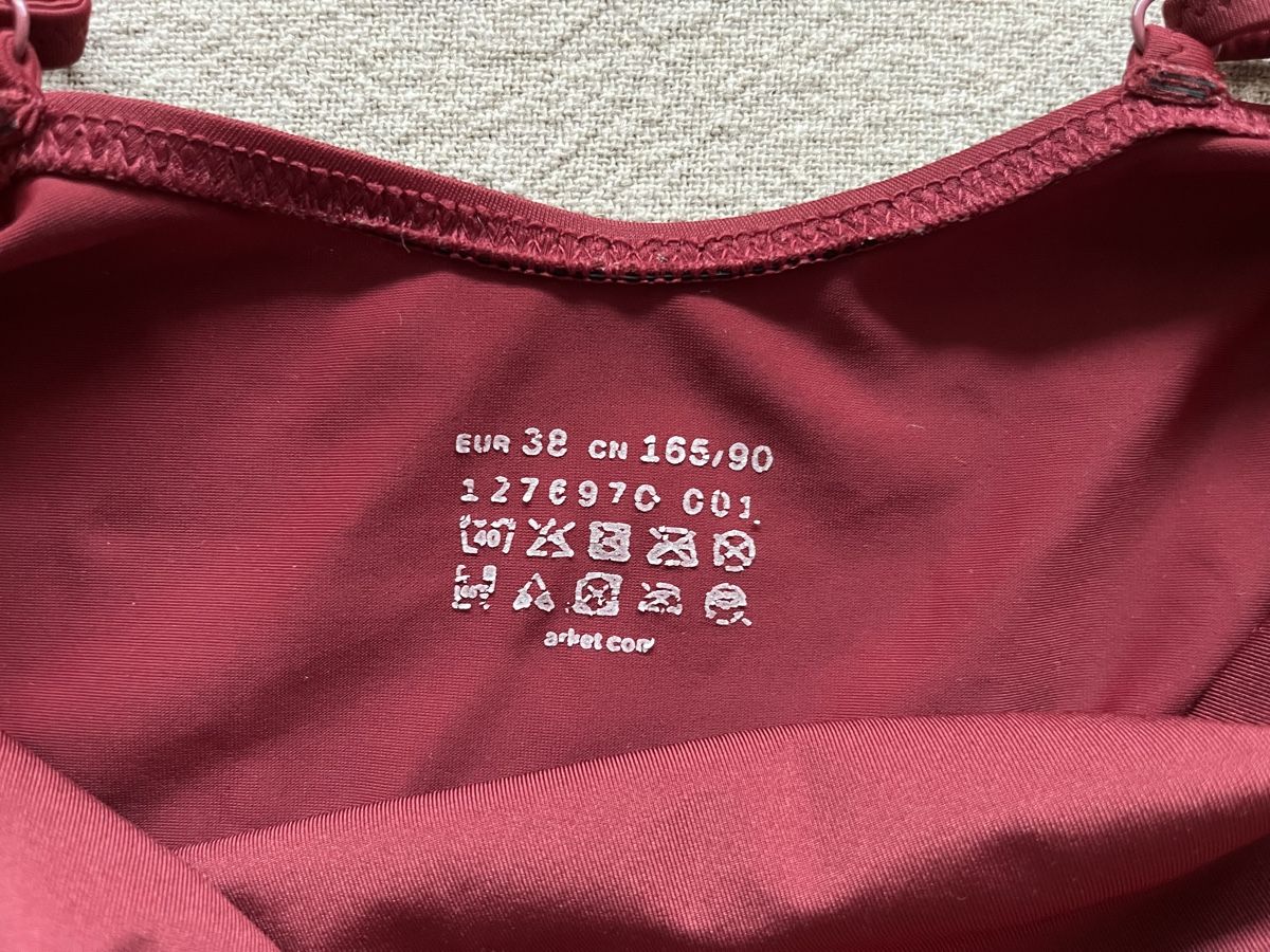 Arket Costumi da bagno & Bikini: Badeanzug dunkelrot Gr. 38 Arket – Usato da Zürich venduto da ehupp 2