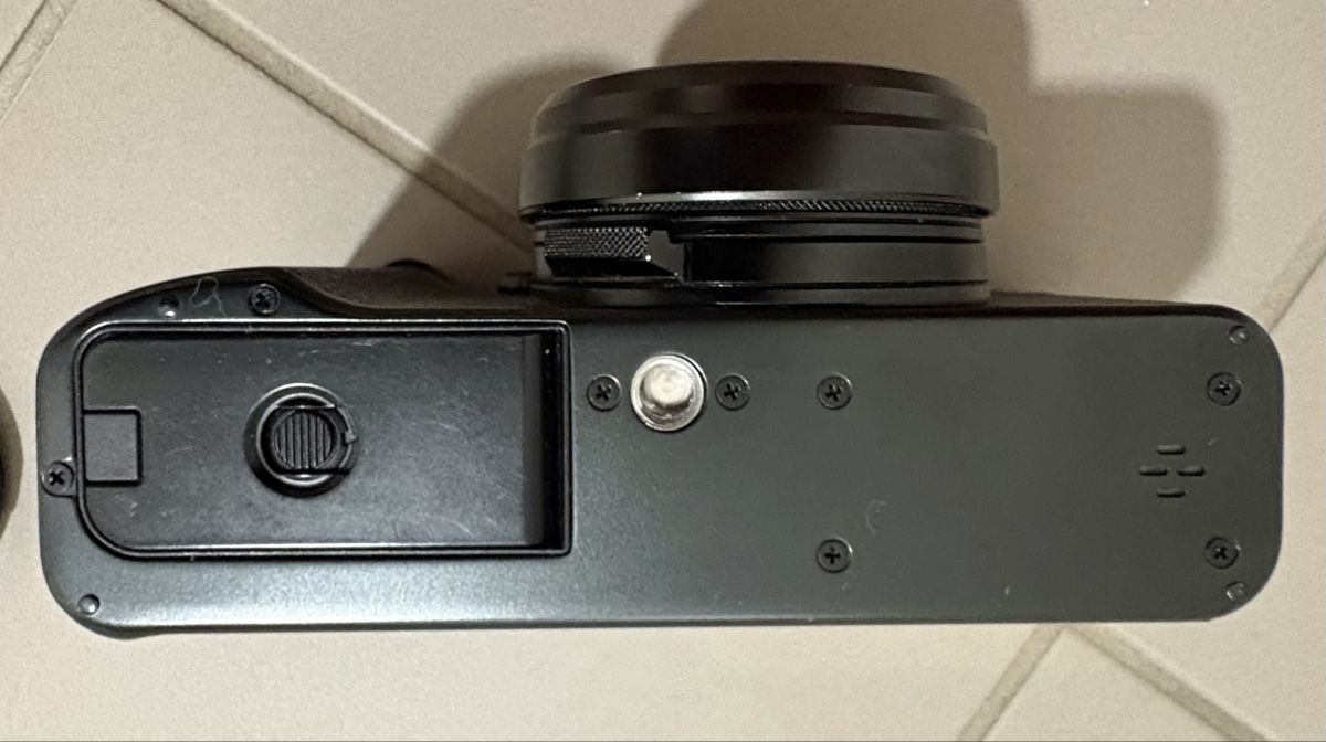 Fujifilm Appareil photo: Fujifilm X100VI + compléments optiques  – D'occasion à Troinex par Cedroulet 4