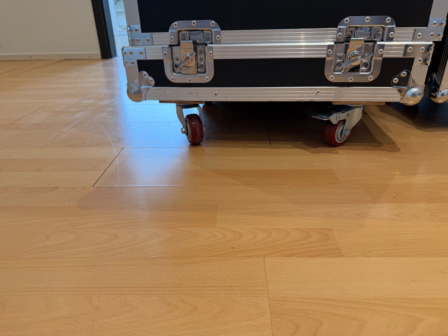 Casse di trasporto: Roadinger Flightcase (Box/Transportkiste) mit Rollen – Usato da Zug venduto da OrturMullerMac 2