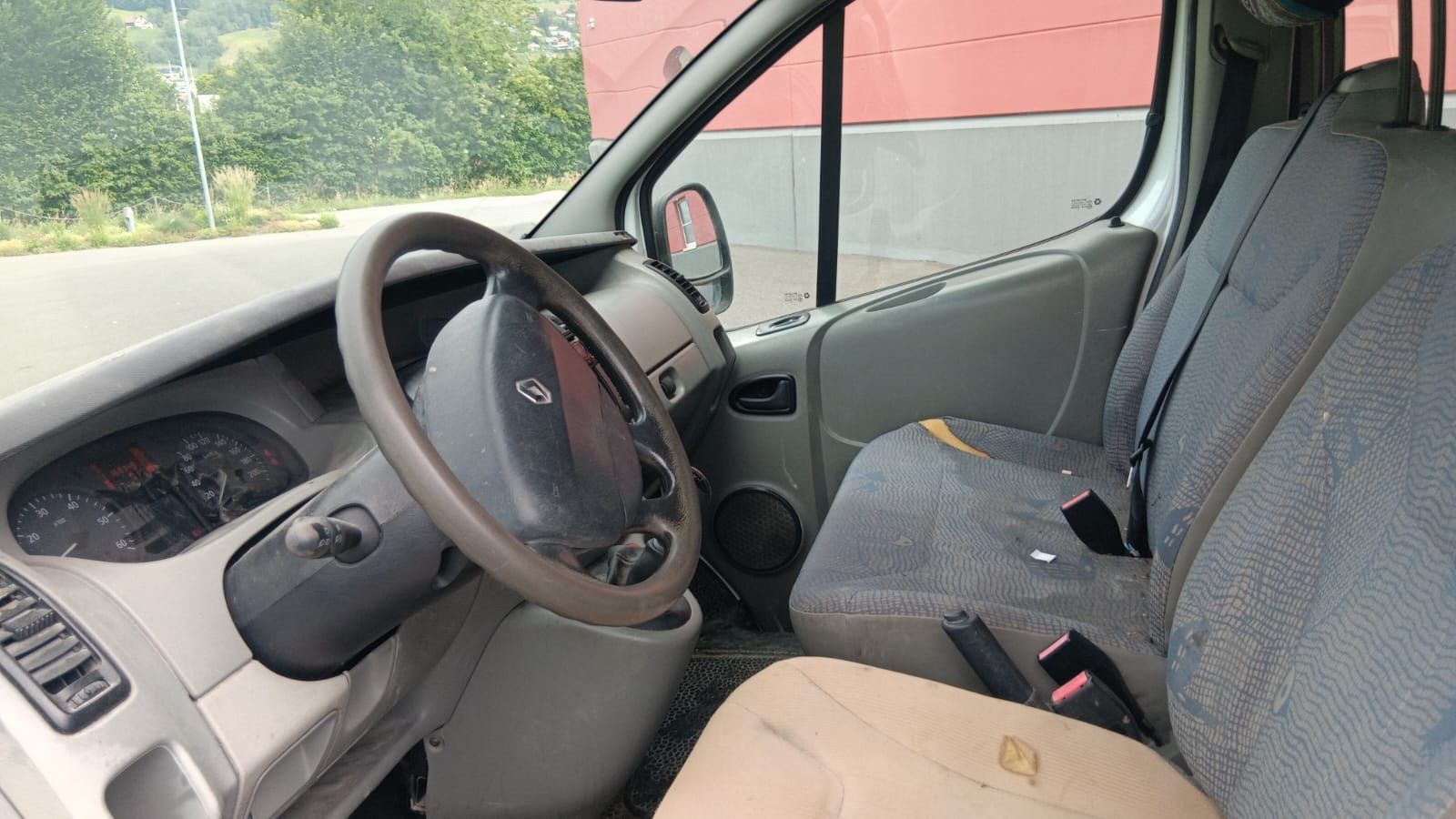 Renault Veicoli commerciali: Renault Trafic T29 1.9 (Ab MFK) – Usato da Rebstein venduto da TonyRasta-Autohandel 4